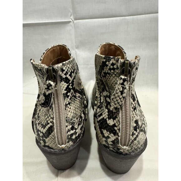 Mata VALENTINA-2 White/Black Snake Bootie Size 8 - Picture 3 of 8